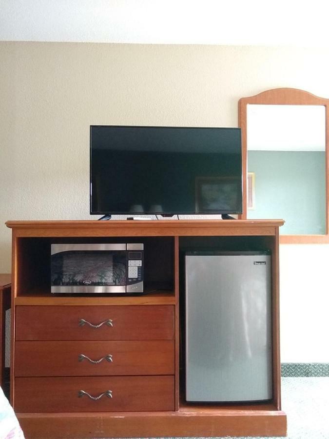 Nationwide 9 Inn Wynne Buitenkant foto