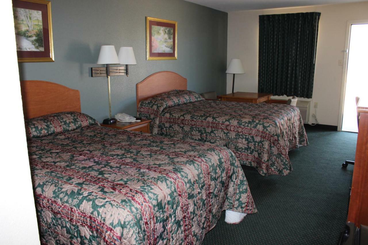 Nationwide 9 Inn Wynne Buitenkant foto